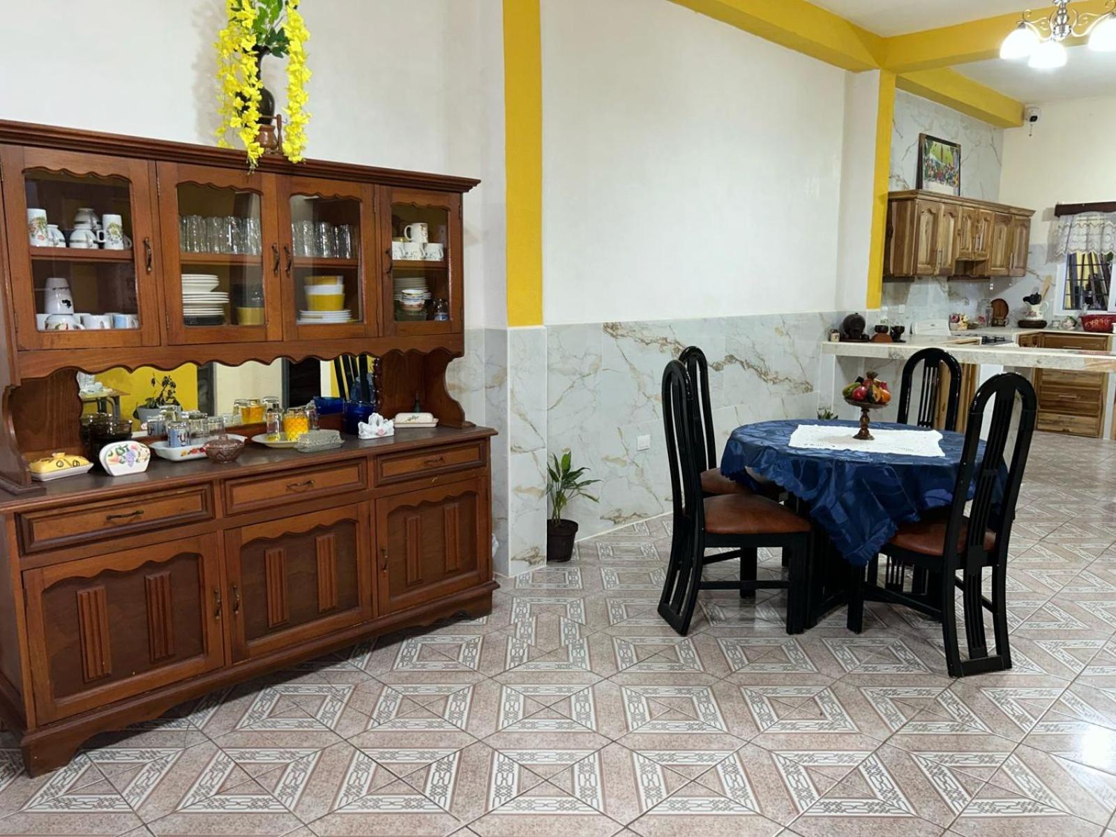 Casa Maya Itza Flores Dış mekan fotoğraf